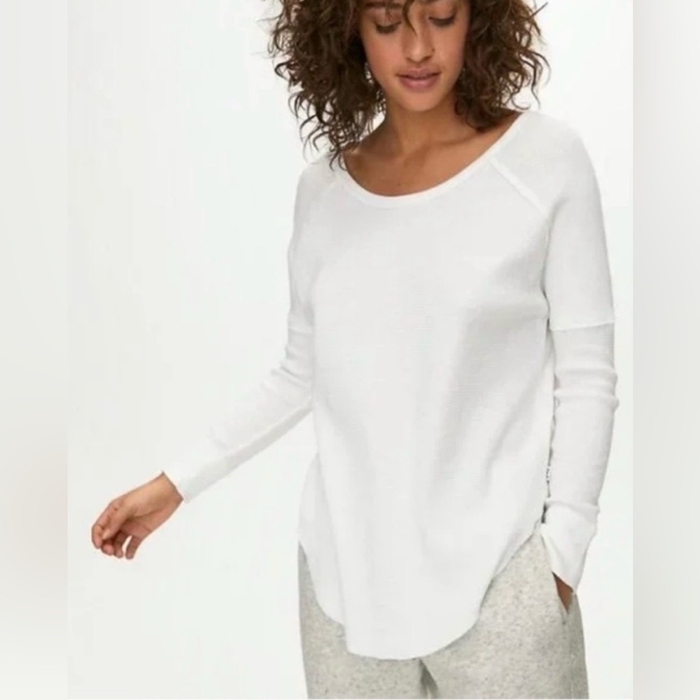 Aritzia TNA Alder Olive Green Waffle Knit Long Sleeve Thermal Top - Picture 3 of 11